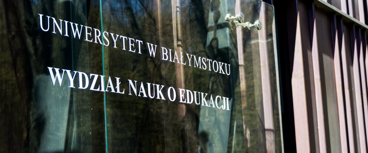 Zdjęcie przedstawia budynek Wydziału Nauk o Edukacji Uniwersytetu w Białymstoku