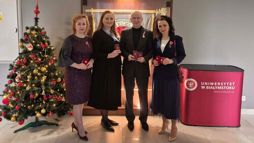 Pracownicy Wydziału Nauk o Edukacji uhonorowani odznaczeniami państwowymi